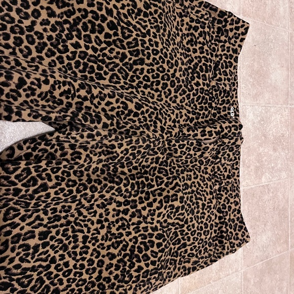 Old Navy Leopard Print Punk Psychobilly Capris size 8 - Picture 2 of 4